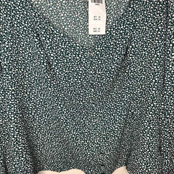 NWT Abercrombie & Fitch Floral Top Size L - Picture 5 of 14